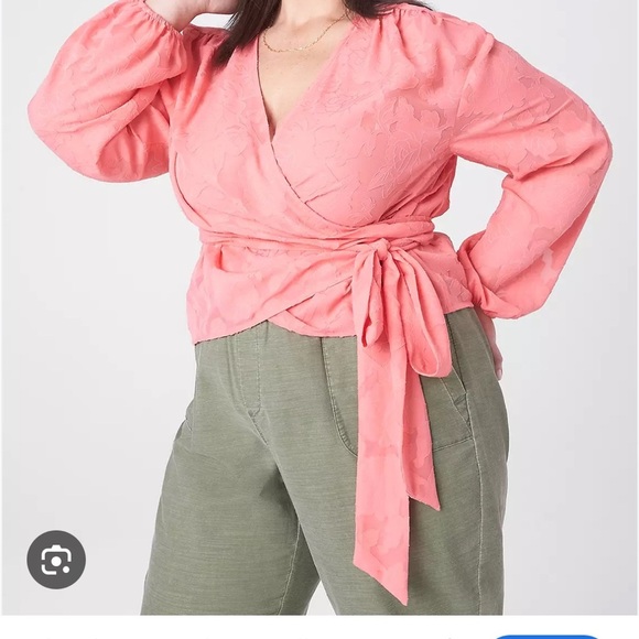 Lane Bryant Size 18 Contemporary Feminine Print Sheer Classic Crop Wrap Top NWT - Picture 6 of 9
